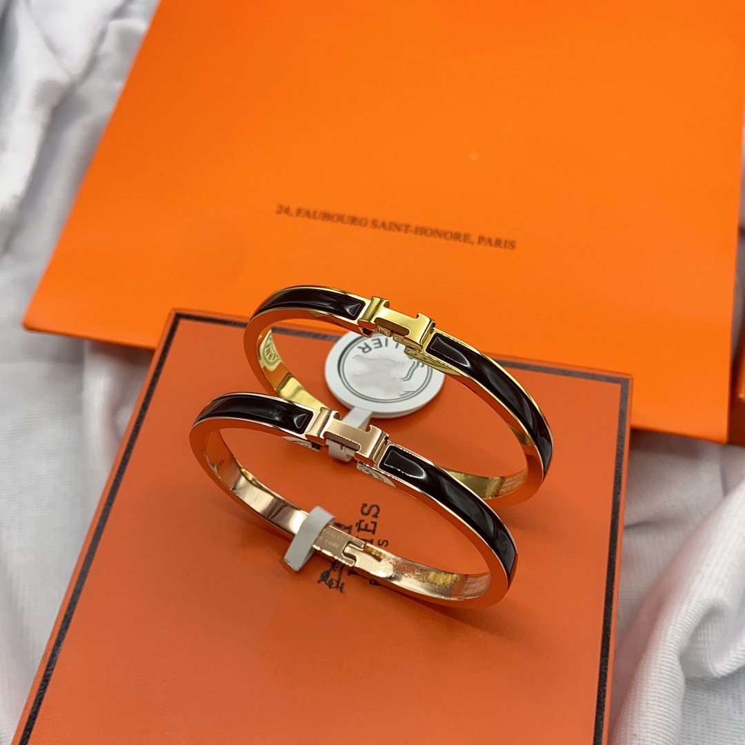 [⭐Seralia]CLASSIC HM CLIC BLACK 8MM ENAMEL BRACELET