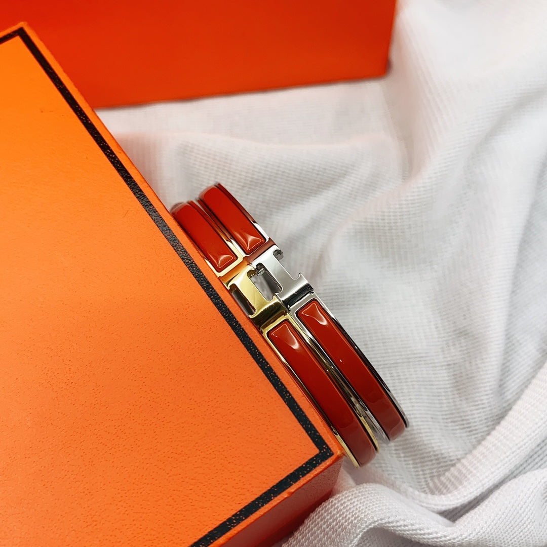 [⭐Seralia]CLASSIC HM CLIC RED 8MM ENAMEL BRACELET