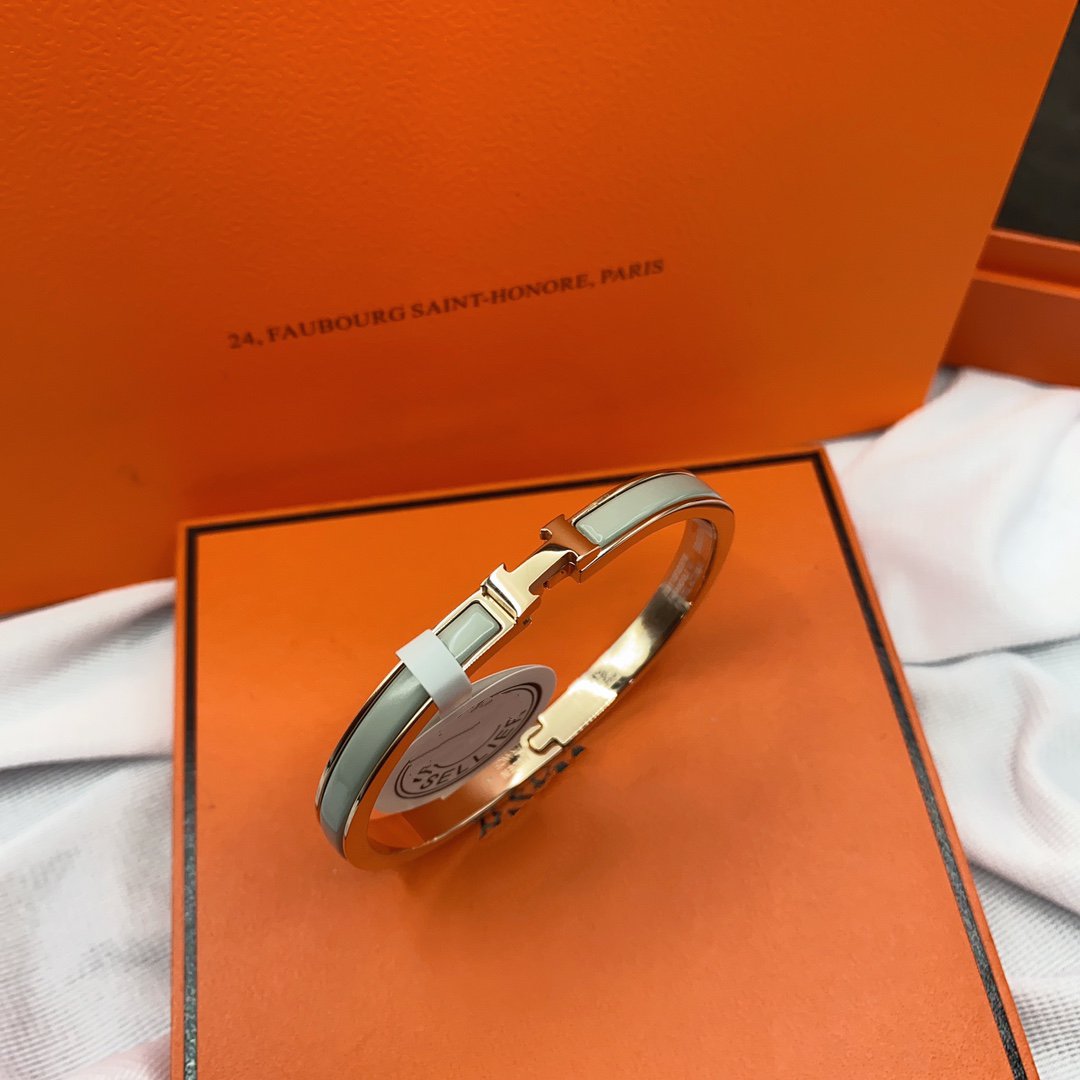 [⭐Seralia]CLASSIC HM CLIC GREEN 8MM ENAMEL BRACELET