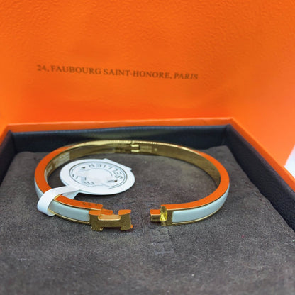 [⭐Seralia]CLASSIC HM CLIC GREEN 8MM ENAMEL BRACELET