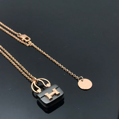 [⭐Seralia]WOMEN'S HM AMULETTES CONSTANCE PENDANT NECKLACE