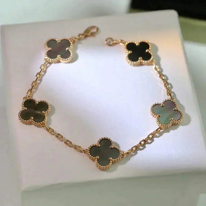 [⭐Seralia] CLOVER 5 MOTIF GRAY MOP BRACELET COLLECTION