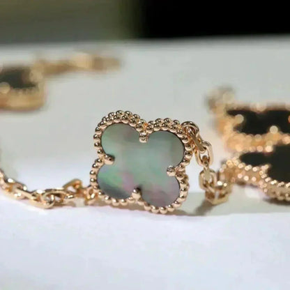 [⭐Seralia] CLOVER 5 MOTIF GRAY MOP BRACELET COLLECTION