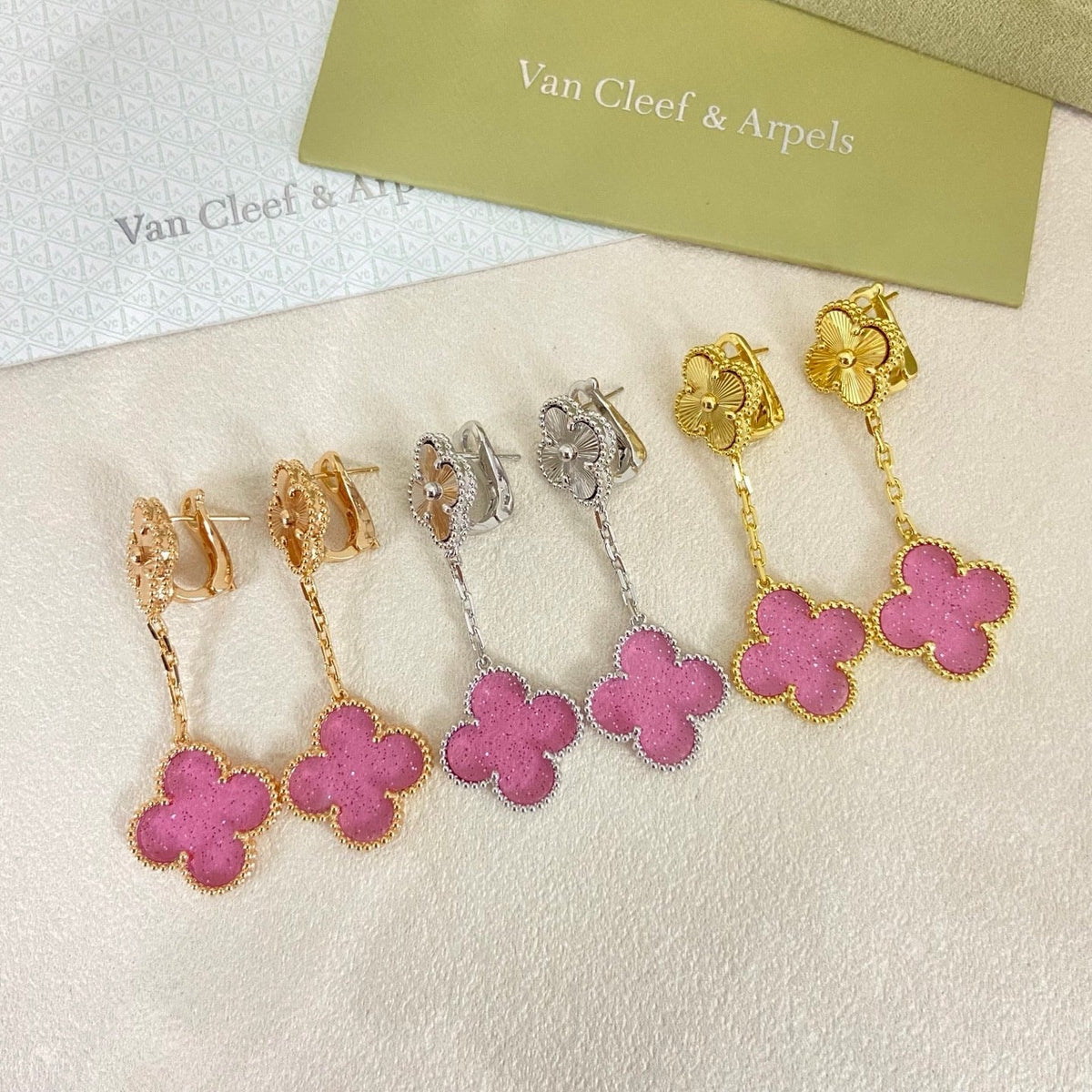 [⭐Seralia]2026 NEW CLOVER 2 MOTIF  BUBBLE PINK ENAMEL