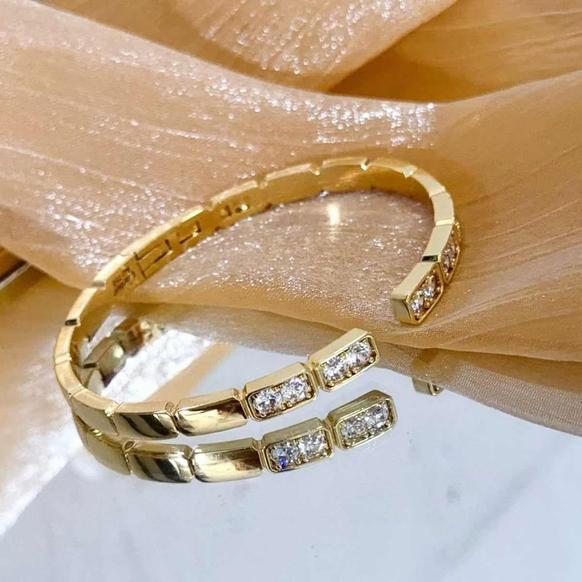 [⭐Seralia jewelrys]LOVE DIAMOND OPEN  BRACELET
