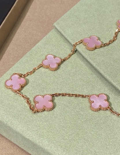 [⭐Seralia Jewellery] Pink Necklace with Ten Clover Designs
