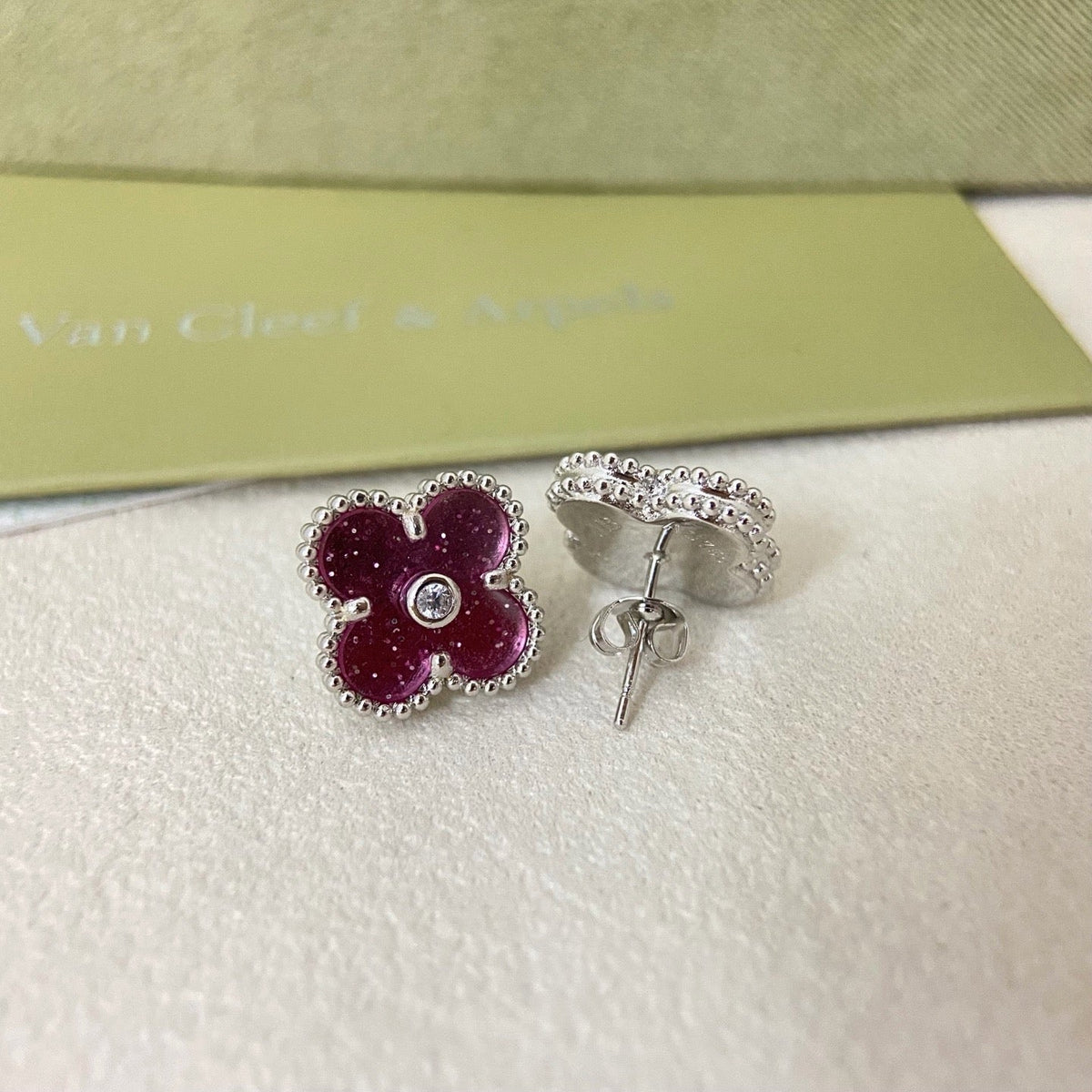 [⭐Seralia]2026 NEW  CLOVER 1 MOTIFPINK ENAMEL STUD EARRINGS WITH DIAMONDS