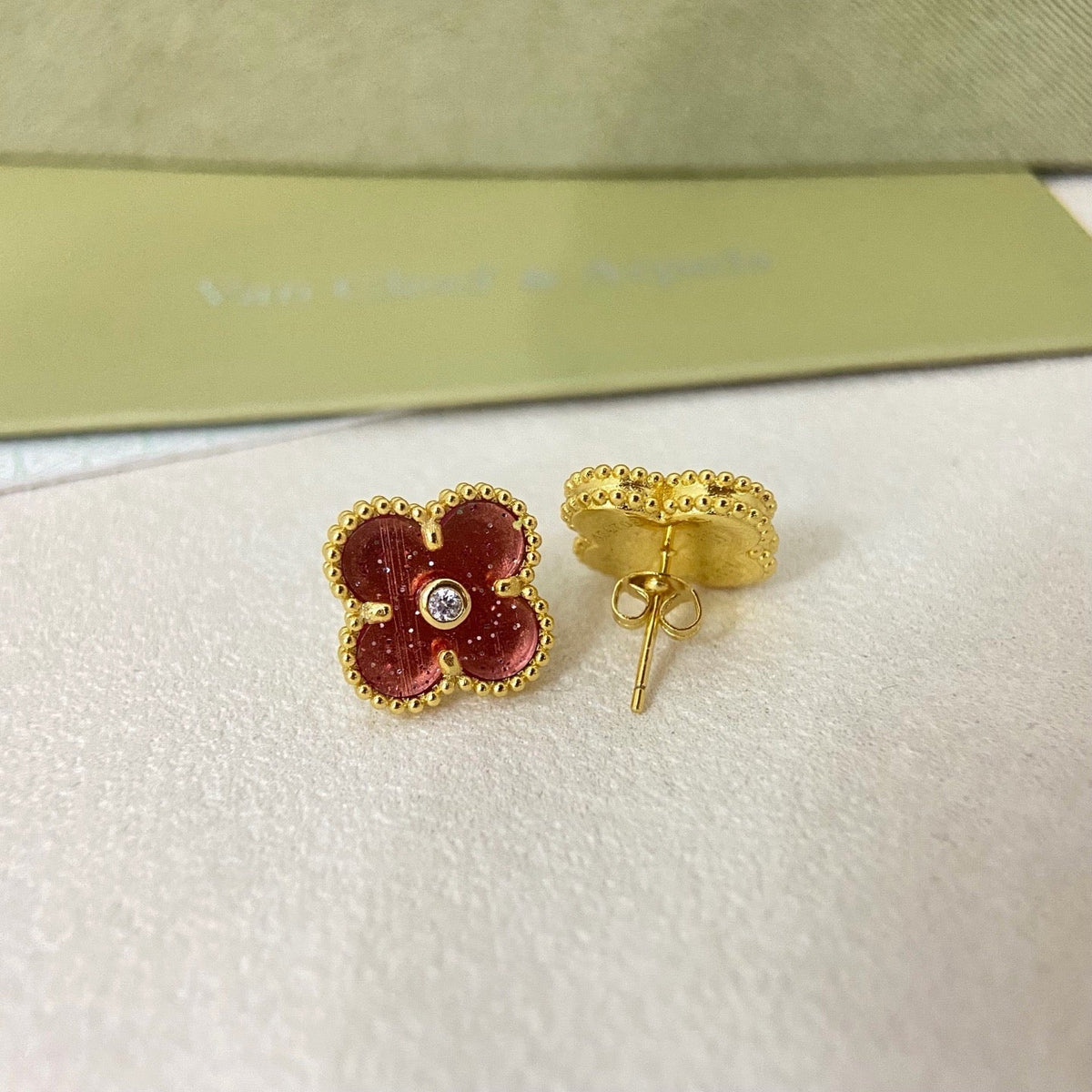 [⭐Seralia]2026 NEW  CLOVER 1 MOTIFPINK ENAMEL STUD EARRINGS WITH DIAMONDS