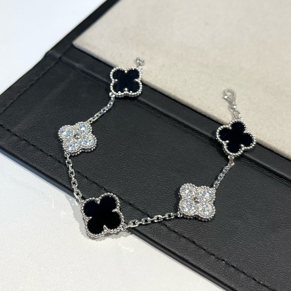 [⭐Seralia] CLOVER 5 MOTIF ONYXS BRACELET COLLECTION