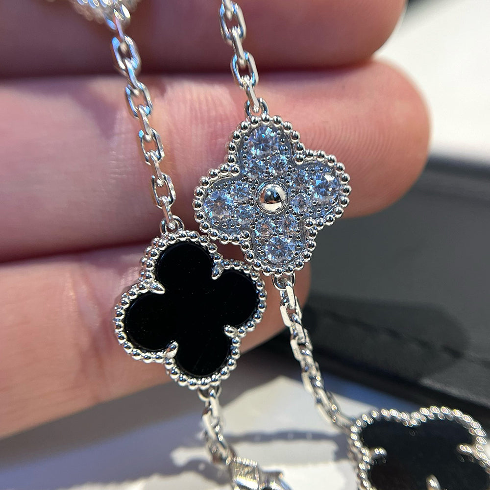 [⭐Seralia] CLOVER 5 MOTIF ONYXS BRACELET COLLECTION