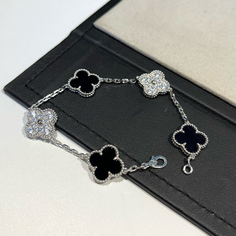[⭐Seralia] CLOVER 5 MOTIF ONYXS BRACELET COLLECTION