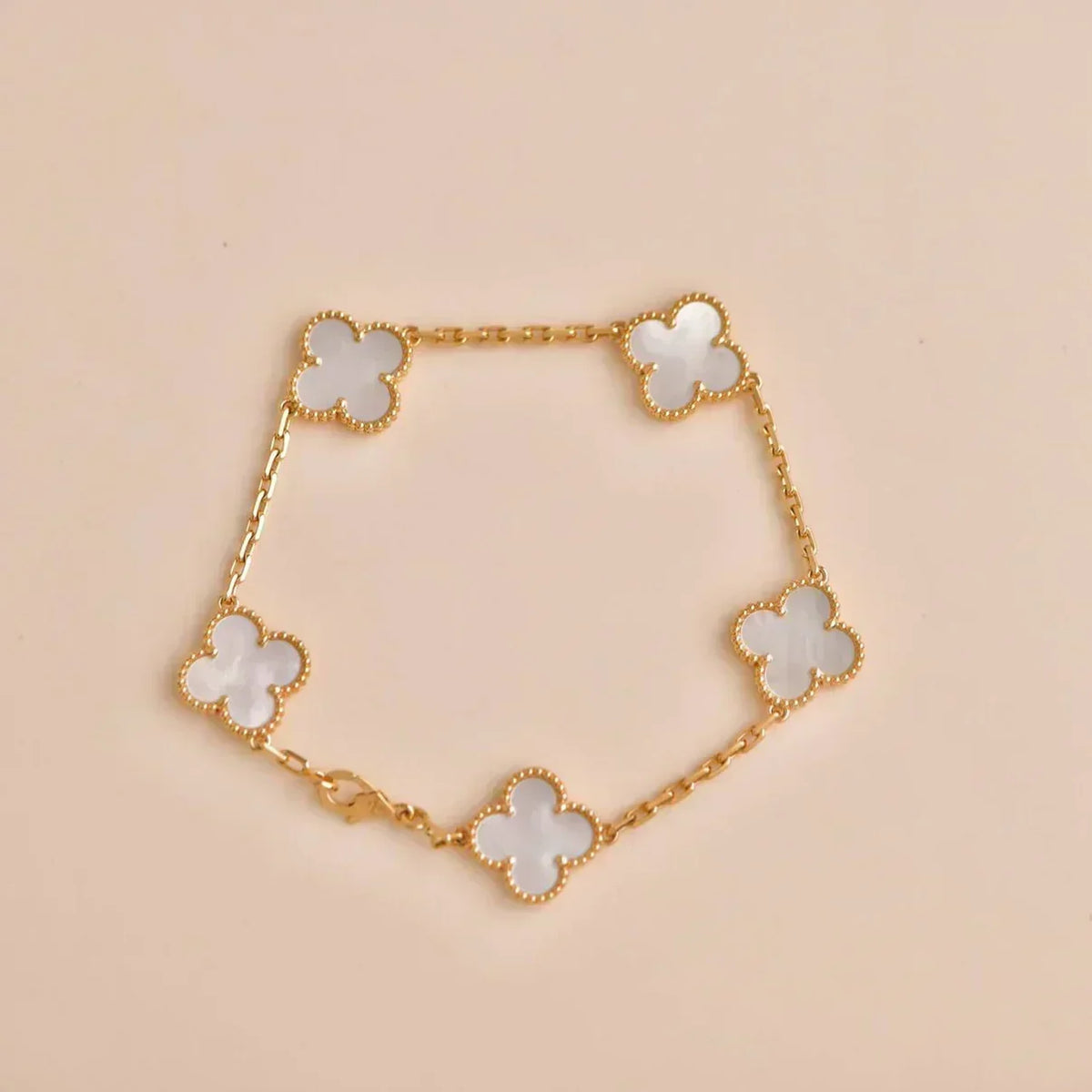 [⭐Seralia]CLOVER WHITE PEARL MOP 5 MOTIF BRACELET COLLECTION