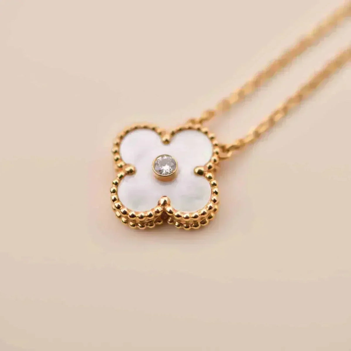 [⭐Seralia]CLOVER 15MM DIAMOND WHITE FRITILLARIA NECKLACE