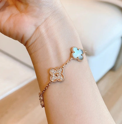[⭐Seralia] CLOVER 5 MOTIF GRAY MOP BRACELET COLLECTION