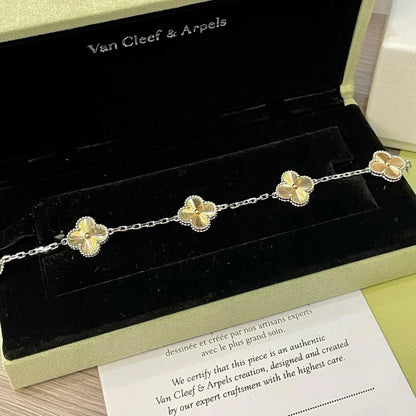 [⭐Seralia] CLOVER 5 MOTIF LASER BRACELET COLLECTION