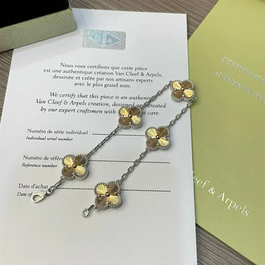 [⭐Seralia] CLOVER 5 MOTIF LASER BRACELET COLLECTION