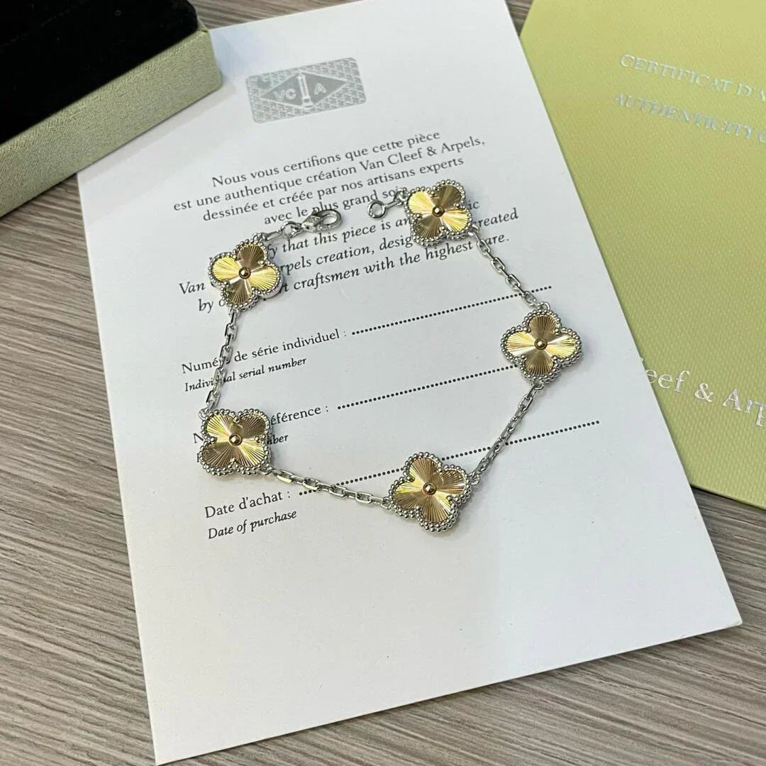 [⭐Seralia] CLOVER 5 MOTIF LASER BRACELET COLLECTION