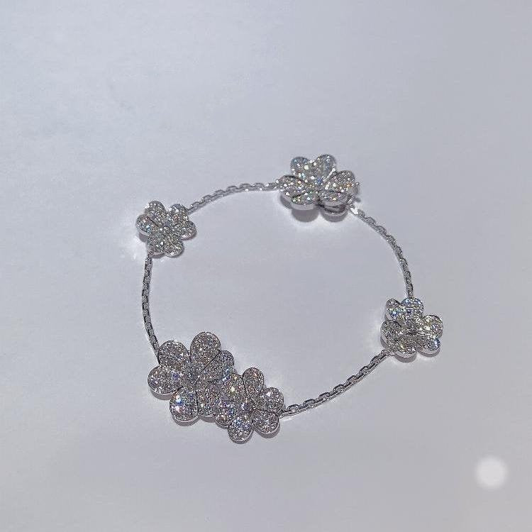 [⭐Seralia]FRIVOLE SILVER 5 FLOWERS BRACELET