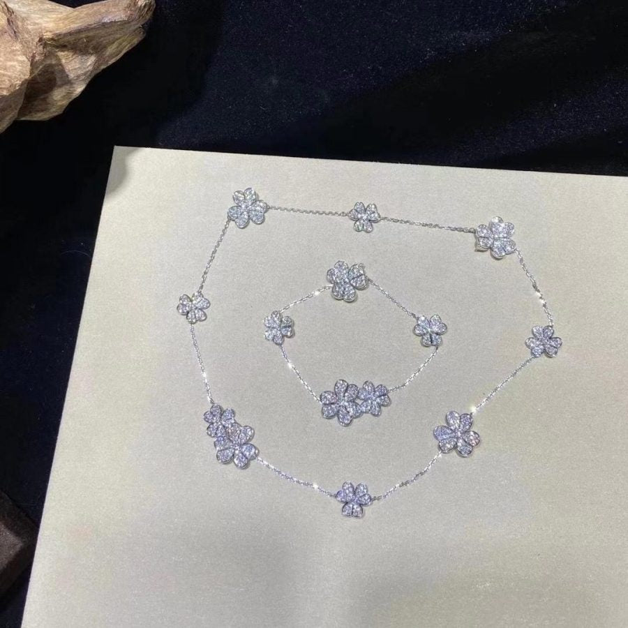 [⭐Seralia]FRIVOLE SILVER 5 FLOWERS BRACELET