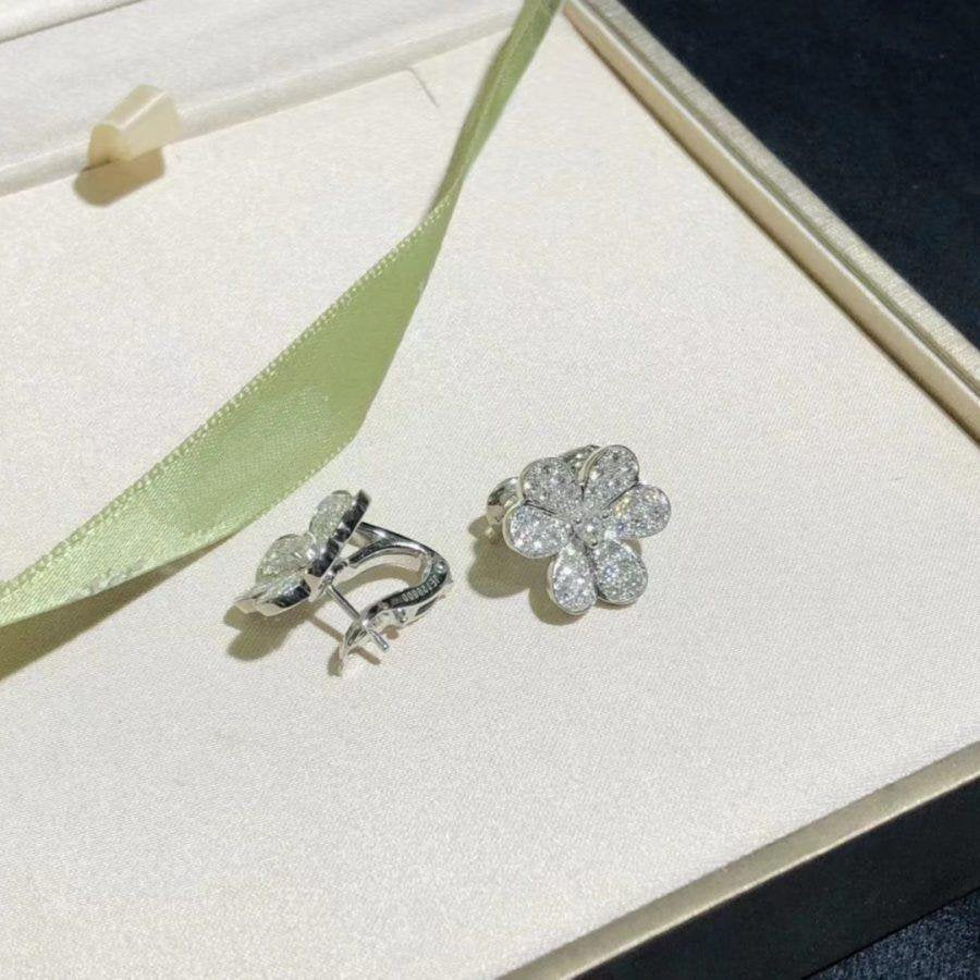 [⭐Seralia]FRIVOLE SILVER FLOWER DIAMOND EARRINGS