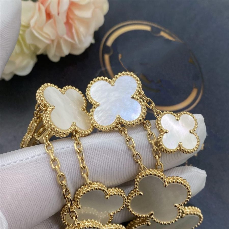 [⭐Seralia]CLOVER EARRINGS WHITE MOP 4 MOTIFS GOLD