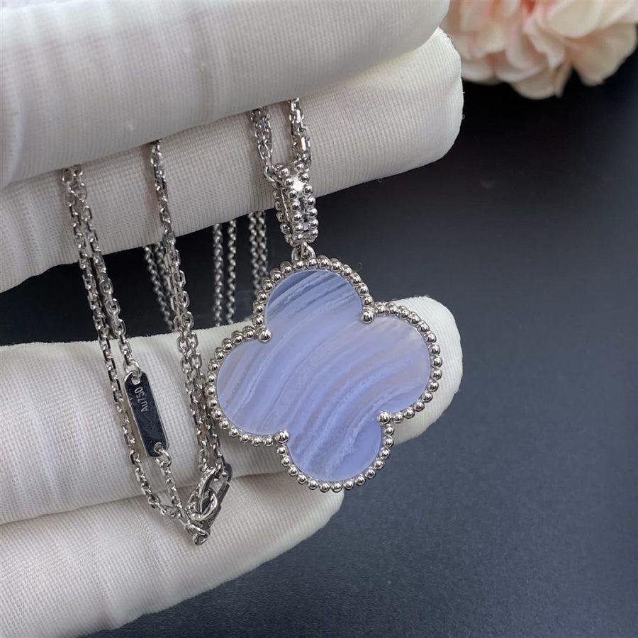 [⭐Seralia]CLOVER SILVER CHALCEDONY BIG CLOVER NECKLACE