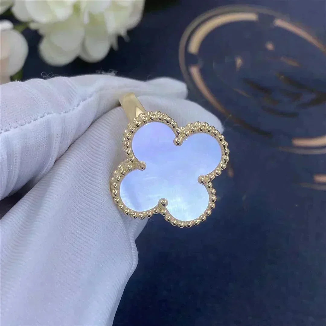 [⭐Seralia]CLOVER WHITE MOP RING