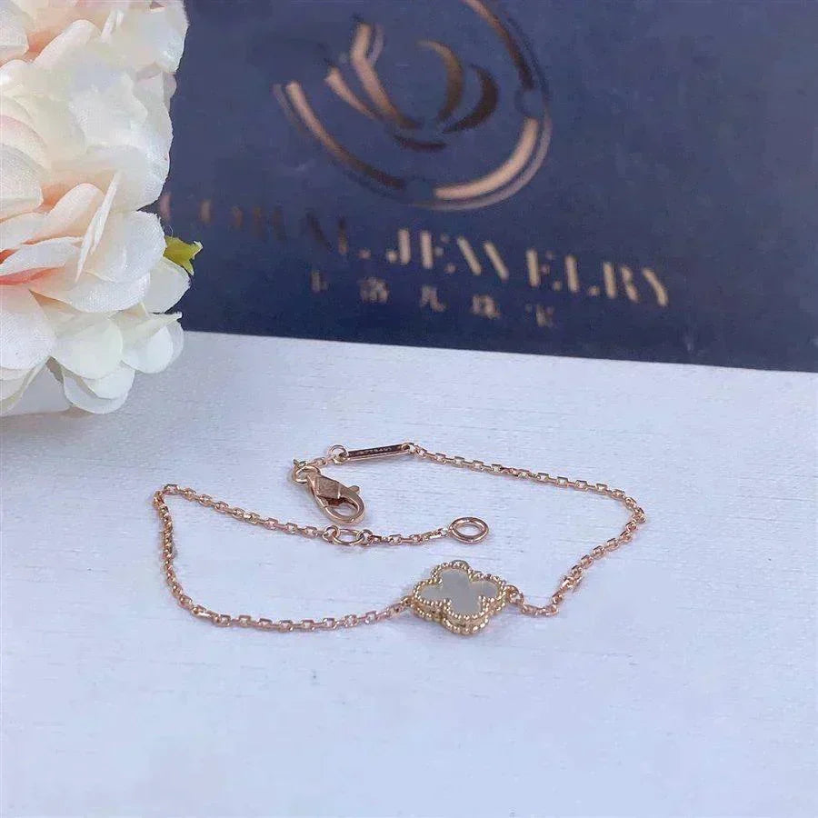 [⭐Seralia]CLOVER WHITE MOP SINGLE FLOWER BRACELET