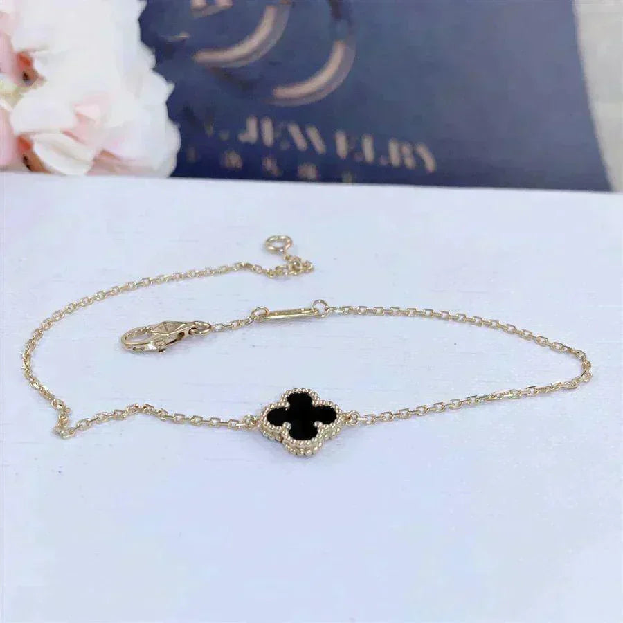 [⭐Seralia]CLOVER ONYX SINGLE FLOWER BRACELET