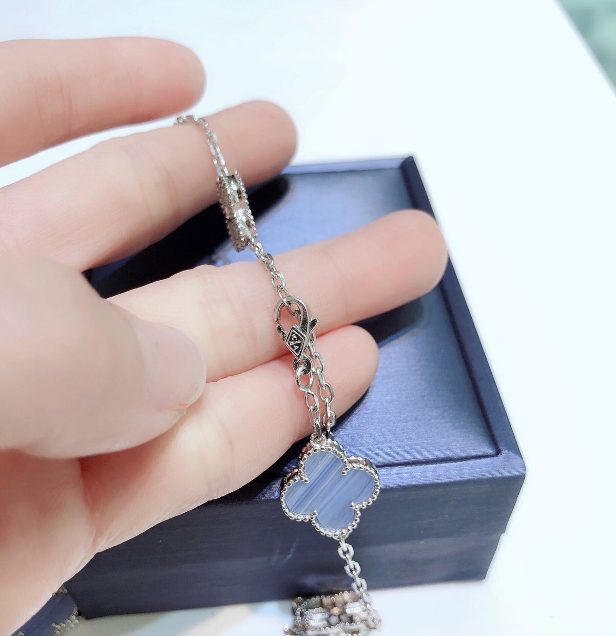 [⭐Seralia]CLOVER 10 MOTIFS CHALCEDONY DIAMONDS SILVER NECKLACE